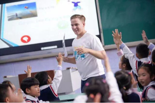 雅居樂樂活公益行，為孩子帶回一個更大的世界